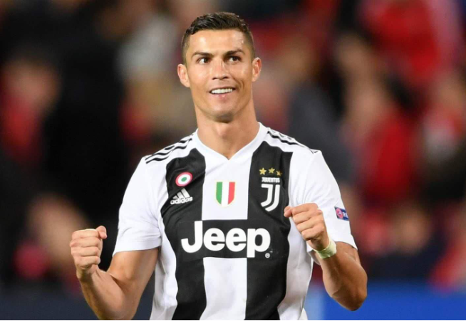 国足重建计划：明年初集结，放弃30岁+老将，蒋圣龙等人成核心