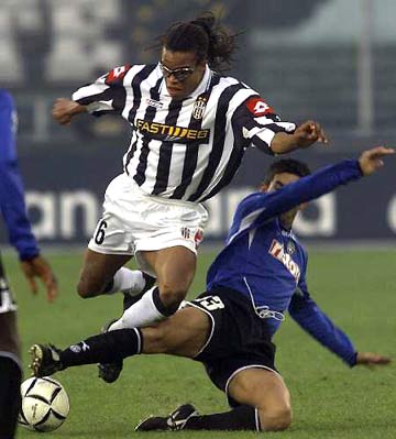 罗体：曼联不愿外租齐尔克泽，罗马目标转向法比奥·席尔瓦