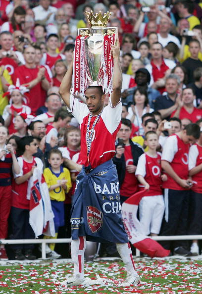 威少成为历史上连续3场砍25分+5板+5助年纪最大的控卫