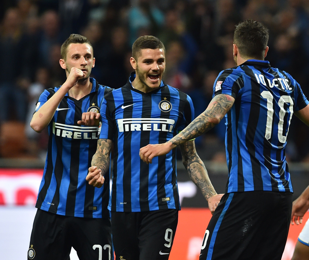 阿根廷球员看女儿球赛时与他人发生争执，被汽车钥匙刺伤头部