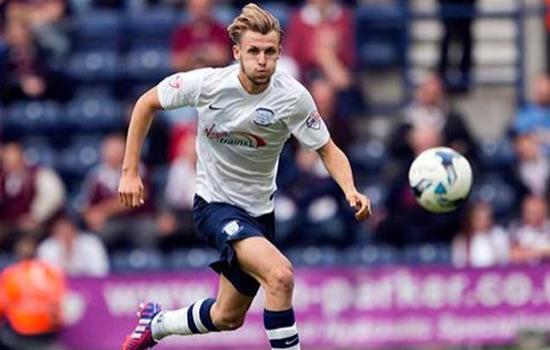 国脚助攻完成制胜球，球迷沸腾